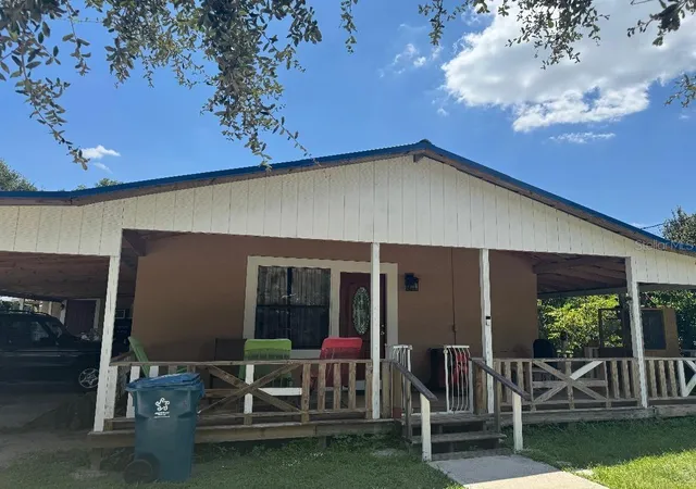 1st image of 812 Us Hwy 17 92 S, Davenport, FL 33837 | MLS# O6413911