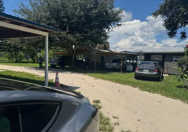 4th image of 812 Us Hwy 17 92 S, Davenport, FL 33837 | MLS# O6413911