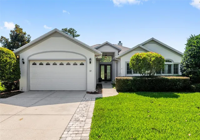 Photo 1 of Single family home for sale at 19 Greenway Plantation, Ocala, FL 34472 | MLS# OM726040 | Listing updated on 2026-07-27