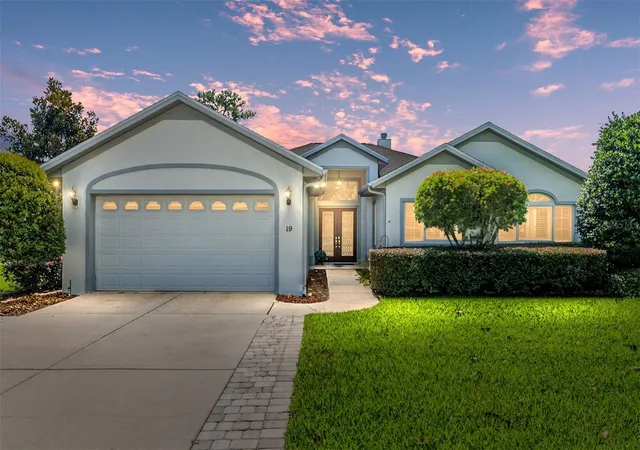 Photo 2 of Single family home for sale at 19 Greenway Plantation, Ocala, FL 34472 | MLS# OM726040 | Listing updated on 2026-07-27
