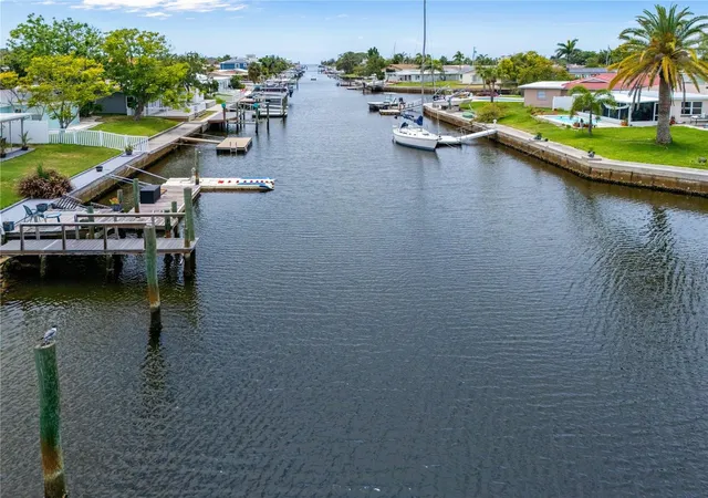 4th image of 4865 Shell Stream Blvd, New Port Richey, FL 34652 | MLS# W7886417