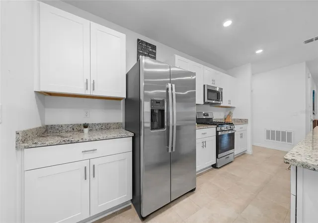 Photo 2 of Single family home for sale at 7396 Capstone Dr, Groveland, FL 34736 | MLS# O6413929 | Listing updated on 2026-08-12