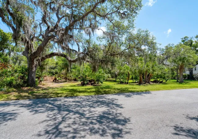 3rd image of 216 Osprey Point Dr, Osprey, FL 34229 | MLS# A4696023