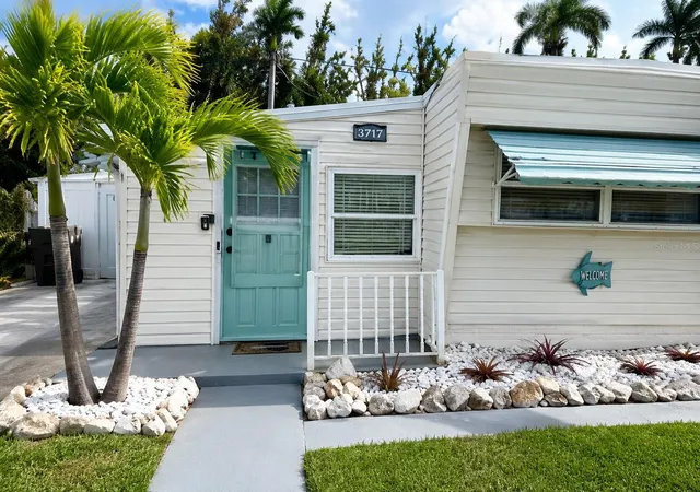 1st image of 3717 115th Street Ct W, Bradenton, FL 34210 | MLS# A4696025