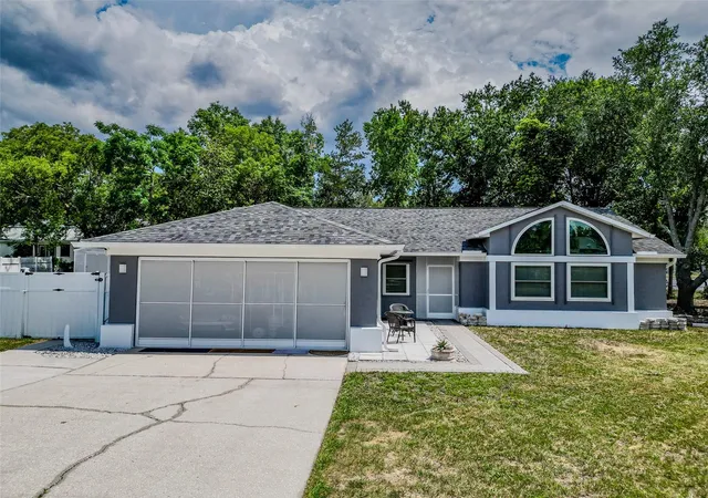 Photo 1 of Single family home for sale at 12090 Venice Dr, Spring Hill, FL 34609 | MLS# TB8515815 | Listing updated on 2026-08-26
