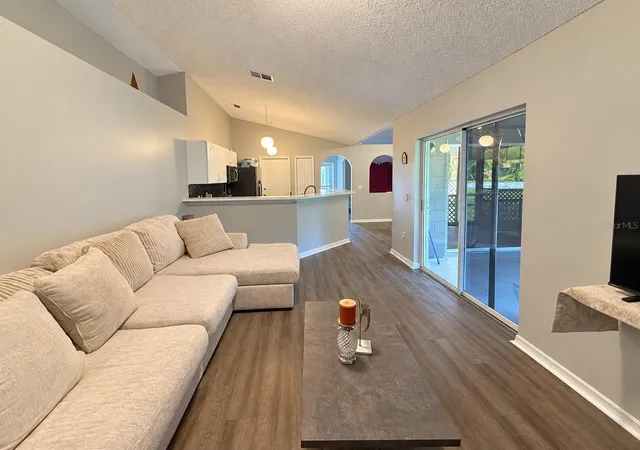 Photo 3 of Single family home for sale at 346 Cocoa Ct, Kissimmee, FL 34758 | MLS# A4696028 | Listing updated on 2026-10-22