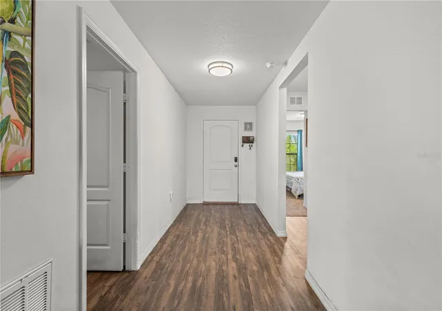 Photo 3 of Single family home for sale at 1731 Chatham Green Cir, Ruskin, FL 33570 | MLS# A4696032 | Listing updated on 2026-08-13