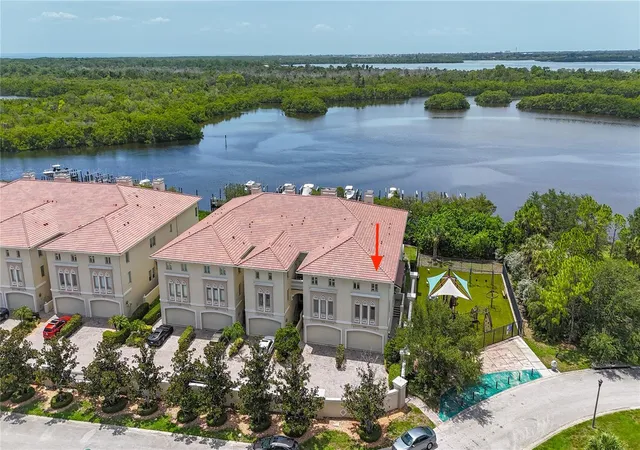 Photo 3 of Townhouse for sale at 1008 Paseo Del Rio NE, Saint Petersburg, FL 33702 | MLS# TB8515830 | Listing updated on 2026-09-22