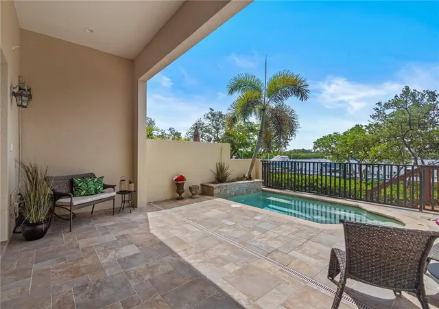 Photo 2 of Townhouse for sale at 1008 Paseo Del Rio NE, Saint Petersburg, FL 33702 | MLS# TB8515830 | Listing updated on 2026-09-22