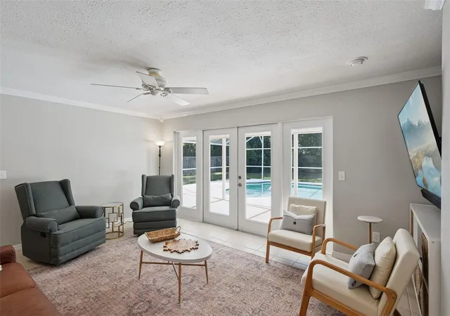 Photo 3 of Sale Pending at 309 Hickory Dr, Longwood, FL 32779 | MLS# O6413953 | Listing updated on 2026-10-02