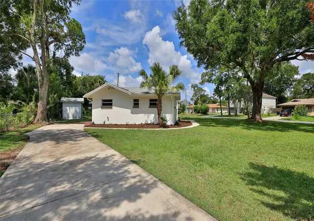 Homes for sale in Edgewater, FL | 2212 Woodland Dr, Edgewater, FL 32141 | MLS# NS1088427