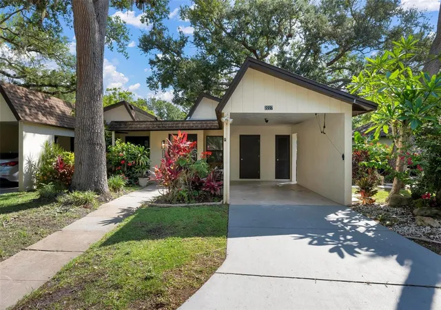 Photo 2 of Single family home for sale at 2227 Circlewood Dr #52, Sarasota, FL 34231 | MLS# A4696035 | Listing updated on 2026-08-01