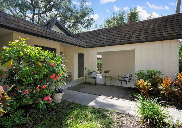 Photo 3 of Single family home for sale at 2227 Circlewood Dr #52, Sarasota, FL 34231 | MLS# A4696035 | Listing updated on 2026-08-01