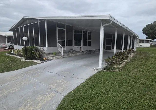 Photo 2 of Manufactured home for sale at 5707 45th Street E #120, Bradenton, FL 34203 | MLS# A4696036 | Listing updated on 2026-06-12