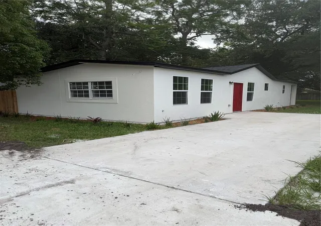 Photo 2 of Single family home for sale at 1701 E Bay St, Winter Garden, FL 34787 | MLS# O6413973 | Listing updated on 2026-07-16