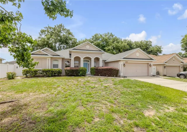 Single family home for sale at 36624 Grand Is Oaks Cir, GRAND ISLAND, FL 32735 | MLS# NS1088428