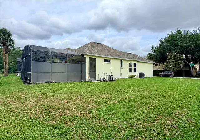 2nd image of 660 Tupelo Cir, Davenport, FL 33897 | MLS# O6413991
