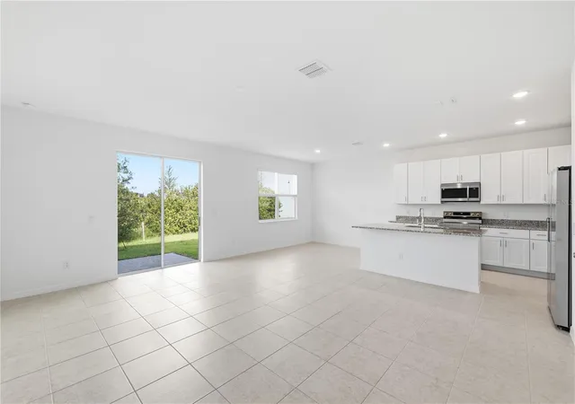 Photo 4 of Single family home for sale at 218 Tarpon Bay Blvd, Haines City, FL 33844 | MLS# O6413999 | Listing updated on 2026-10-06