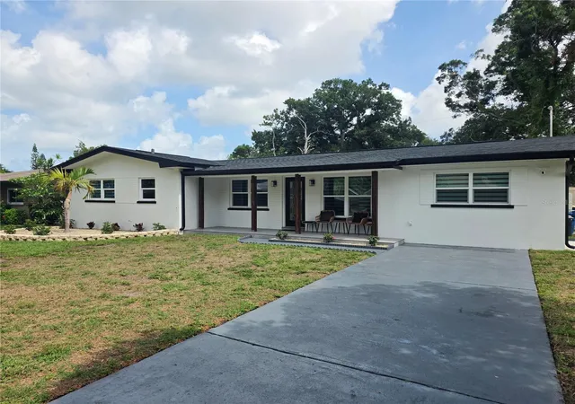 2nd image of 1446 Admiral Woodson Ln, Clearwater, FL 33755 | MLS# TB8515872