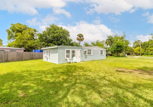Homes for sale in Daytona Beach, FL | 305 Elsie Ave, Daytona Beach, FL 32117 | MLS# V4949477