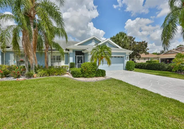 4th image of 1001 Otter Mill Wy, SUN CITY CENTER, FL 33573