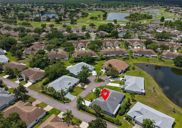2nd image of 1001 Otter Mill Wy, SUN CITY CENTER, FL 33573