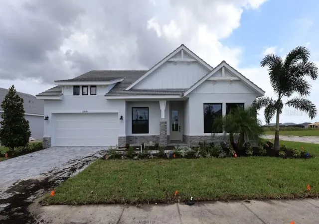 Photo 1 of Single family home for sale at 17676 Foxtail Loop, Venice, FL 34293 | MLS# TB8515887 | Listing updated on 2026-10-01