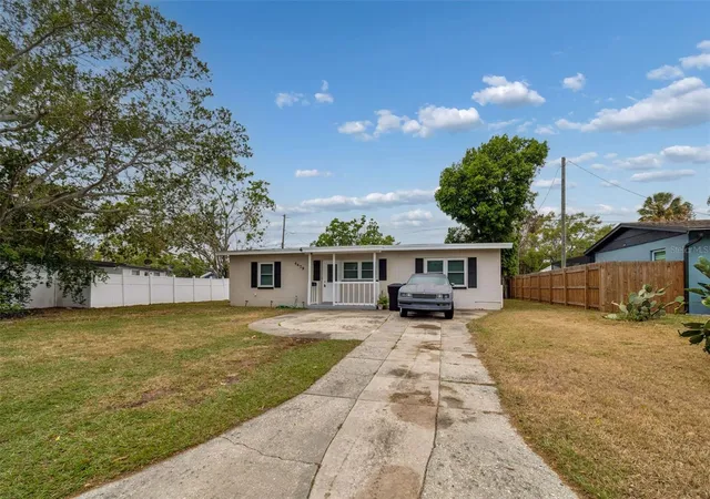 Photo 2 of Single family home for sale at 4479 Porpoise Dr Se, St Petersburg, FL 33705 | MLS# A4696054 | Listing updated on 2026-08-11