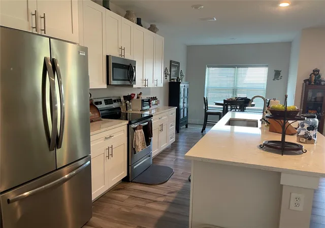 Photo 4 of Single family home for sale at 13084 Motmot Rd, Weeki Wachee, FL 34614 | MLS# W7886429 | Listing updated on 2026-08-24