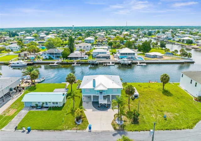 Photo 4 of Single family home for sale at 4464 Jacona Dr, Hernando Beach, FL 34607 | MLS# G5113348 | Listing updated on 2026-08-06