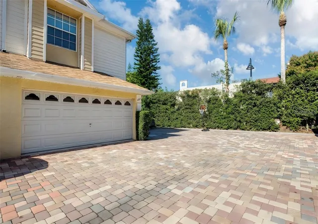 2nd image of 2982 Estancia Pl, Clearwater, FL 33761 | MLS# TB8515932