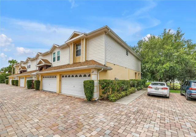 Photo 3 of Townhouse for sale at 2982 Estancia Pl, Clearwater, FL 33761 | MLS# TB8515932 | Listing updated on 2026-09-23