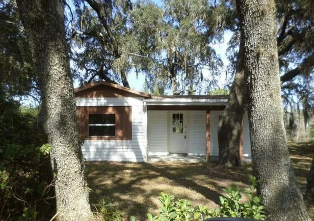 1st image of 106 Pennsylvania Ave, Pomona Park, FL 32181 | MLS# S5151323