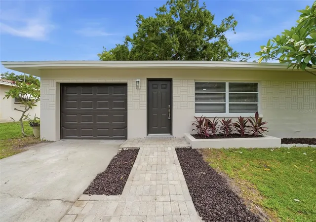 Photo 2 of Sale Pending at 11325 110th Avenue, Largo, FL 33778 | MLS# O6414055 | Listing updated on 2026-08-11