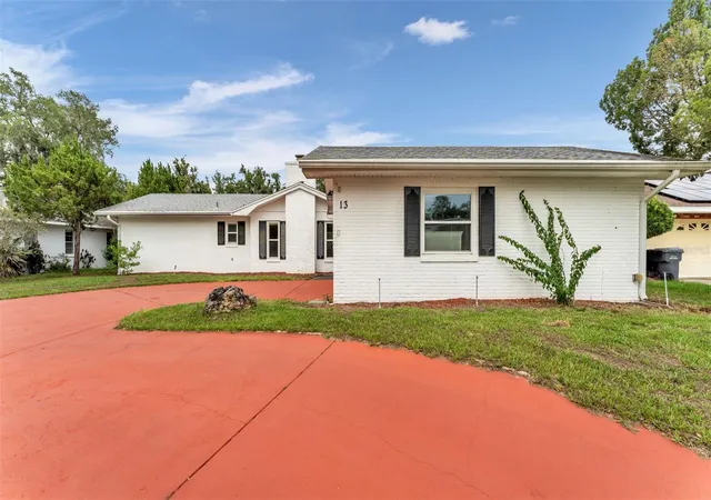 Photo 3 of Single family home for sale at 13 Sun Air Blvd E, Haines City, FL 33844 | MLS# L4962478 | Listing updated on 2026-10-06