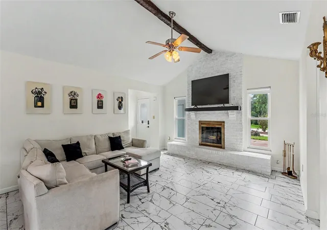 Photo 4 of Single family home for sale at 13 Sun Air Blvd E, Haines City, FL 33844 | MLS# L4962478 | Listing updated on 2026-10-06