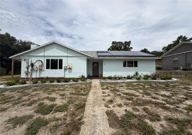 1st image of 7 Lago Vista Ct, Davenport, FL 33837 | MLS# P4938942