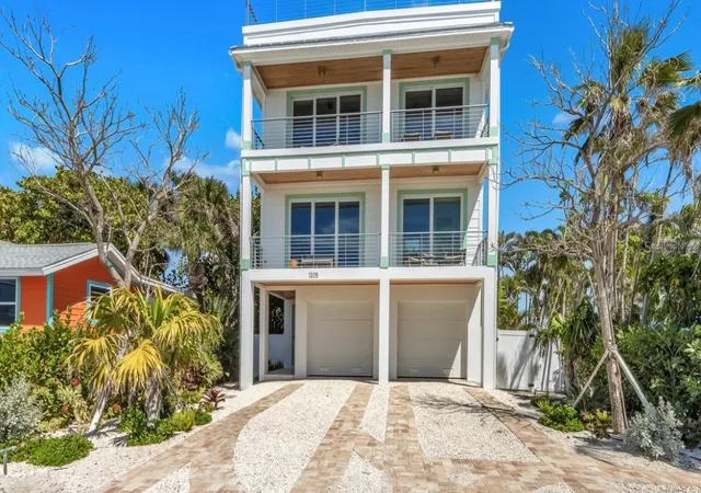 1st image of 106 11th St S, Bradenton Beach, FL 34217 | MLS# A4696069