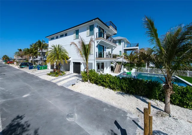 64th image of 106 11th St S, Bradenton Beach, FL 34217 | MLS# A4696069