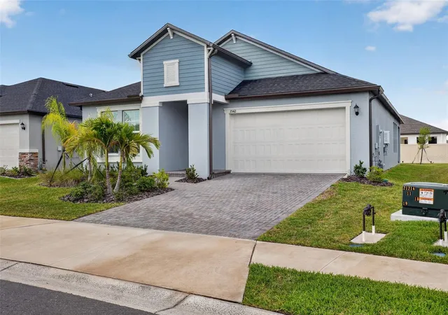 Photo 3 of Single family home for sale at 7542 117th Lane E, Palmetto, FL 34221 | MLS# O6414065 | Listing updated on 2026-06-11