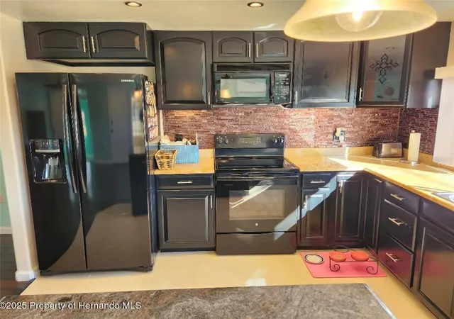 2nd image of 6371 Frank Ct, Brooksville, FL 34602 | MLS# W7886435