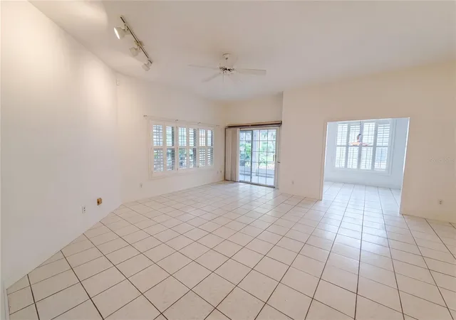 Photo 3 of Single family home for sale at 3319 Newbliss Cir, Ormond Beach, FL 32174 | MLS# O6414068 | Listing updated on 2026-10-09