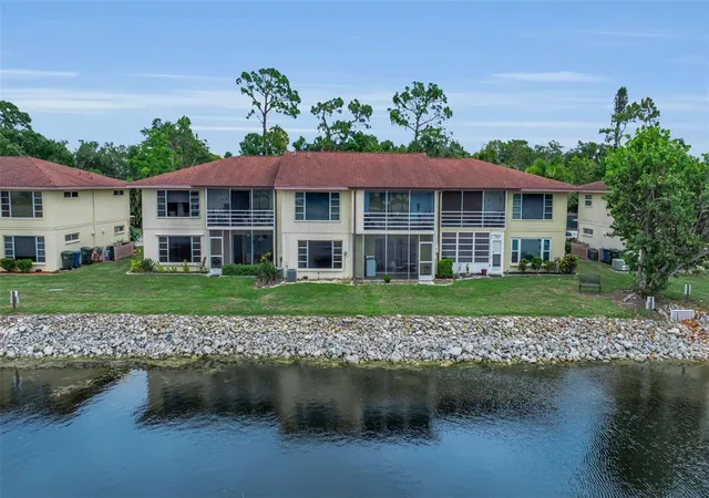 Photo 3 of Condo for sale at 4470 Narraganset Trl #90A, Sarasota, FL 34233 | MLS# A4696073 | Listing updated on 2026-08-25