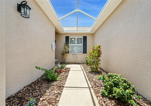 2nd image of 7307 Cleopatra Dr, Land O Lakes, FL 34637 | MLS# W7886436