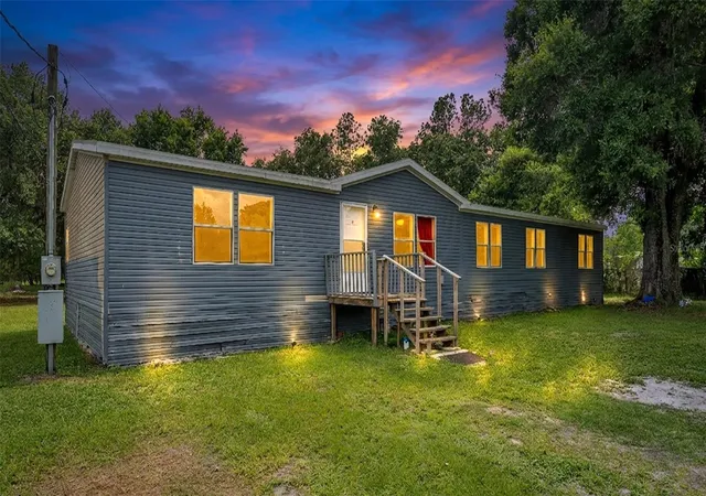 Photo 1 of Manufactured home for sale at 4736 Walnut Cir S, Lakeland, FL 33810 | MLS# L4962479 | Listing updated on 2026-08-28