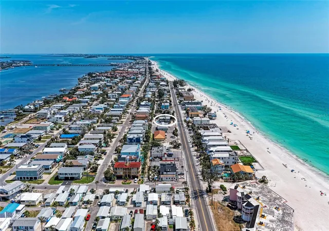 3rd image of 101 25Th St N #3, Bradenton Beach, FL 34217 | MLS# A4696077