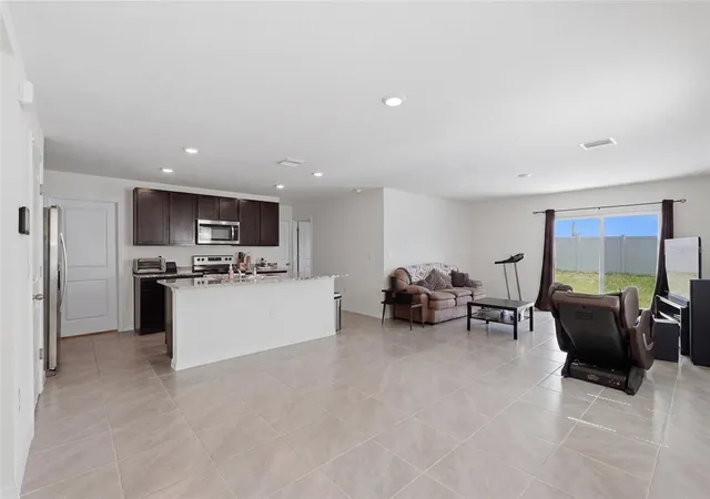5th image of 24799 Nw 11Th Pl, Newberry, FL 32669 | MLS# GC540945