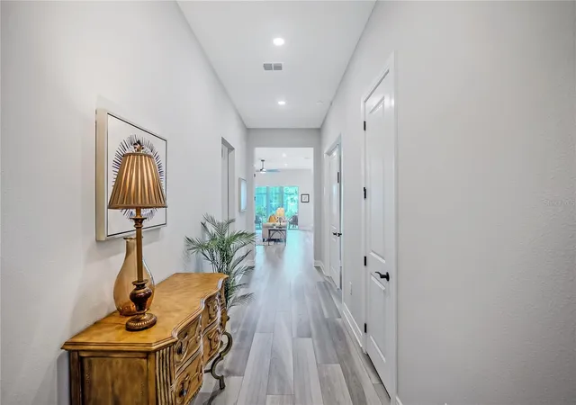 Photo 3 of Single family home for sale at 8718 Sw 59th Lane Rd, Ocala, FL 34481 | MLS# OM726072 | Listing updated on 2026-09-13