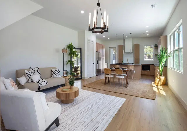 Photo 2 of Townhouse for sale at 1505 W Arch St #2, Tampa, FL 33607 | MLS# TB8515990 | Listing updated on 2026-09-23