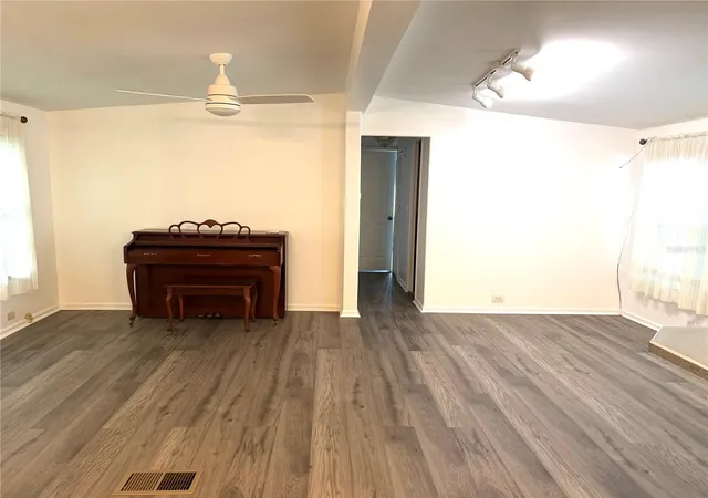 29th image of 5205 5th St E, Bradenton, FL 34203 | MLS# A4696087